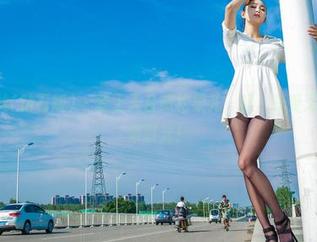 AISS爱丝(钻石版) – 登上天台跟松果儿一起，享受无圣光的图集时光！