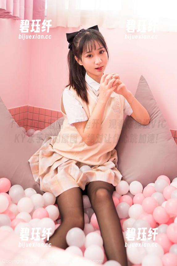 Feilin嗲囡囡 - 别走开，观看陈雅漫VICKY水手服的原图，绝对让你心跳加速！
