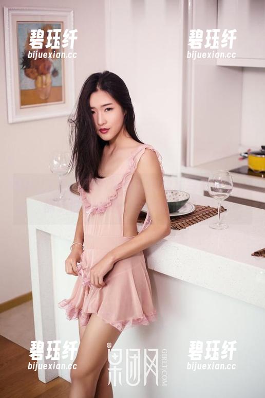 GIRLT果团网-松果儿 GIRLT果团网 - 松果儿的棉袜写真分享:袜子也有心情,今天咱们聊聊!
