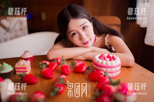 GIRLT果团网 - 她的吊带不是普通款，陈迪娅的私房图集值得一看！