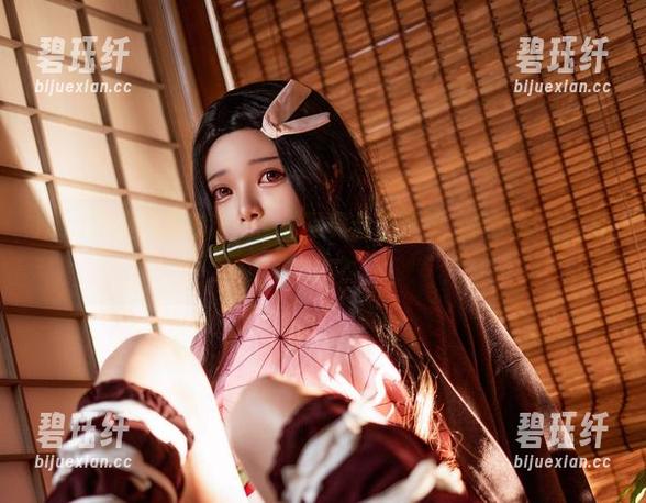 Hachi小芭 Hachi小芭再出击,蒂法写真合集更新,竟然还有这种操作?