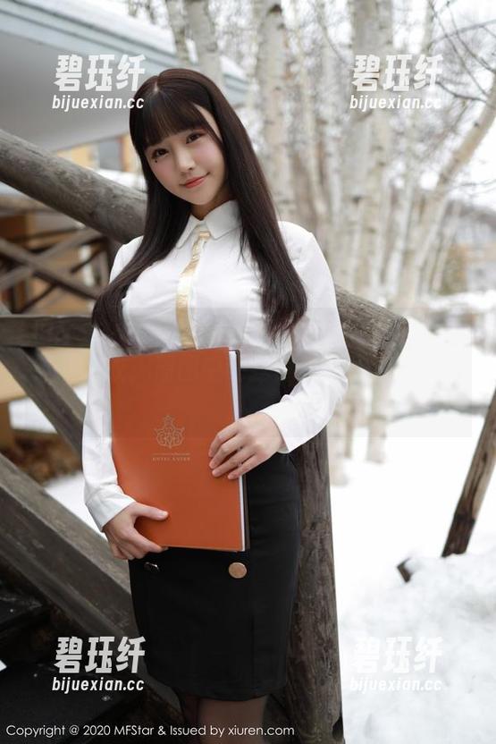 MFStar模范学院 - 穿上Manuela玛鲁娜的皮衣，原图中的我竟然比圣光还耀眼！