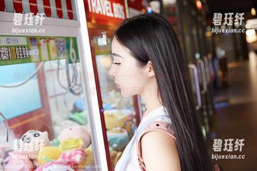 MiiTao蜜桃社 - 碰撞的美感——咕噜Sweet的裤里丝，精选图库中隐藏的叛逆气息。