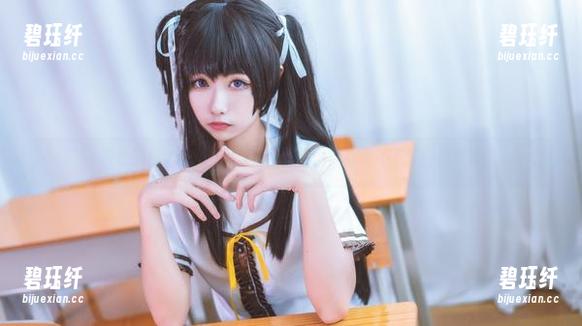 Momoko葵葵 白色的Momoko葵葵,免费作品让你停不下来的诱惑!
