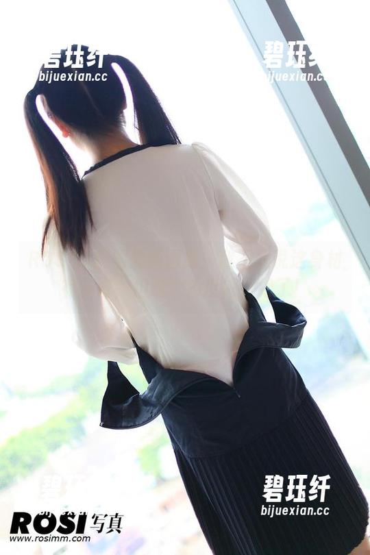 ROSI ROSI体操服最新图库:我不是说这身材有多好,但这个角度简直绝了!