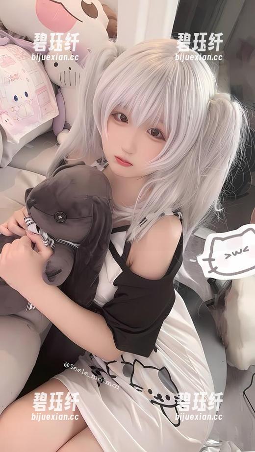 Seele麦麦 当Seele麦麦的初音遇上你的屏幕:下载她的作品集,别说我没提醒你!