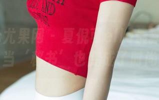 UGirls尤果网 – 夏倪可ella最新秘书写真集:当‘秘书’也变成了时尚宣言?