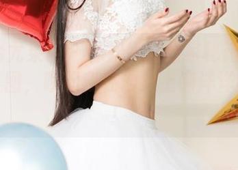 UGirls尤果网 – 林妃媛的居家秘籍：那些私房美图，唤起我在沙发上懒洋洋的幻想！
