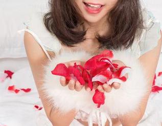 UGirls尤果网 – 王谨轩婚纱高清合集，一场优雅的白色冒险