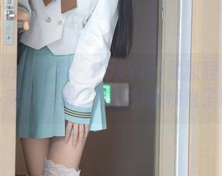 Xiuren秀人网 – FoxYini孟狐狸女神降临:美图合集,准备好被惊艳了吗?