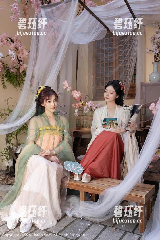 Xiuren秀人网 - 当定制制服遇上刘飞儿Faye，写真界的奇幻旅程！