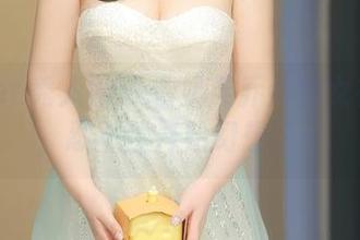 Xiuren秀人网 – 看奶芙乔乔的女神图片,忍不住开始幻想了…