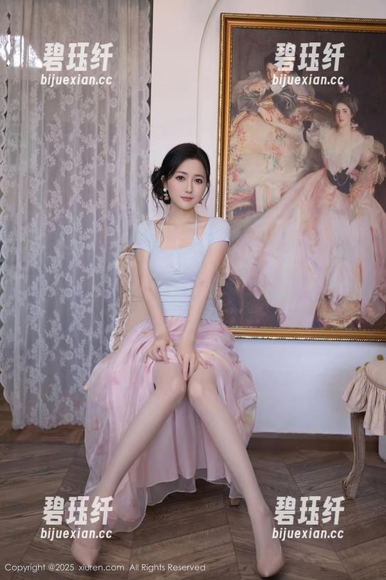 Xiuren秀人网-孟狐狸FoxYini Xiuren秀人网 - 一只狐狸与她的女仆:孟狐狸FoxYini的作品,让我重新思考什么叫吃灰!