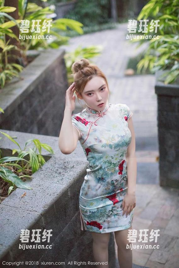 Xiuren秀人网-戴允祺zoe Xiuren秀人网 - 想要福利还是想要图片?来看看戴允祺zoe的棉袜,或许这就能解决你的纠结!