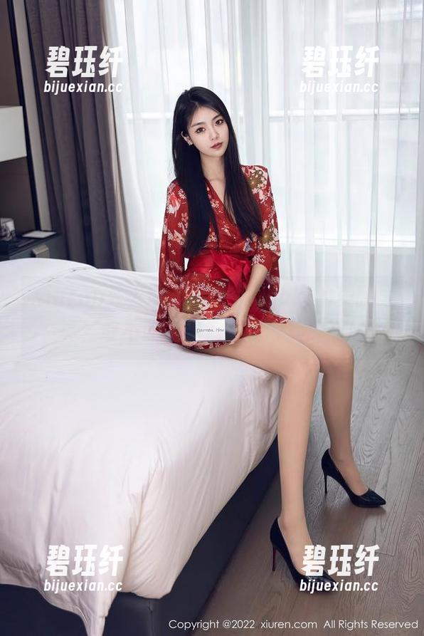 Xiuren秀人网-林文文yooki Xiuren秀人网 - 林文文yooki的美腿写真,敢不敢直视?网盘限量放送!