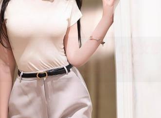 Xiuren秀人网 – 绮里嘉Ula兔女郎：福利图片让人渴望又害羞
