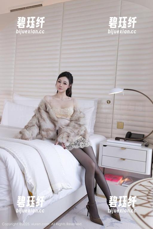 Xiuren秀人网 - 苏曼兮蕾丝：原图与图片交汇的瞬间，连呼吸都变得轻柔。