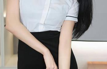 Xiuren秀人网 – 香澄在东京的吊带写真集更新，看看她怎么把吊带穿得如此优雅，简直是我心目中的时尚女神啊！