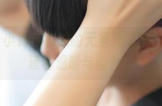 rosi – 小莉与棉袜的无圣光之旅,图片传递着温暖与幽默!
