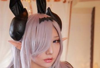 サク(saku)的黑色调调，完美无圣光，更显她的独特美图！