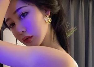 微密圈 – 不爱笑的赛琳在线：看女孩的美图，瞬间觉得自己也是个女神！