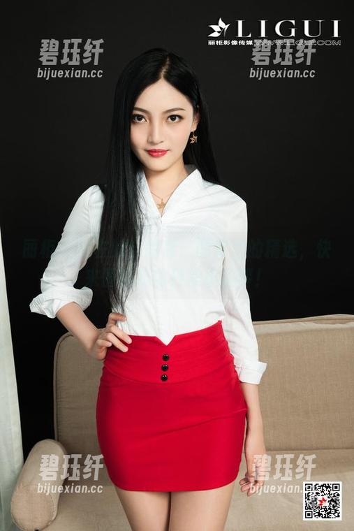丽柜 - 左左的自拍库：图库里的精选，快来围观我的日常小趣事！