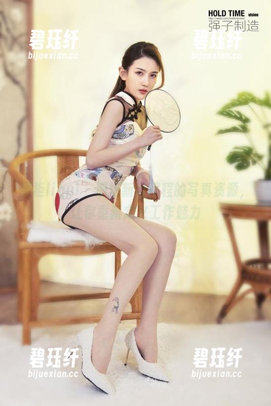 丽柜ligui - 职场新秀程程的写真资源，让你重新定义工作魅力