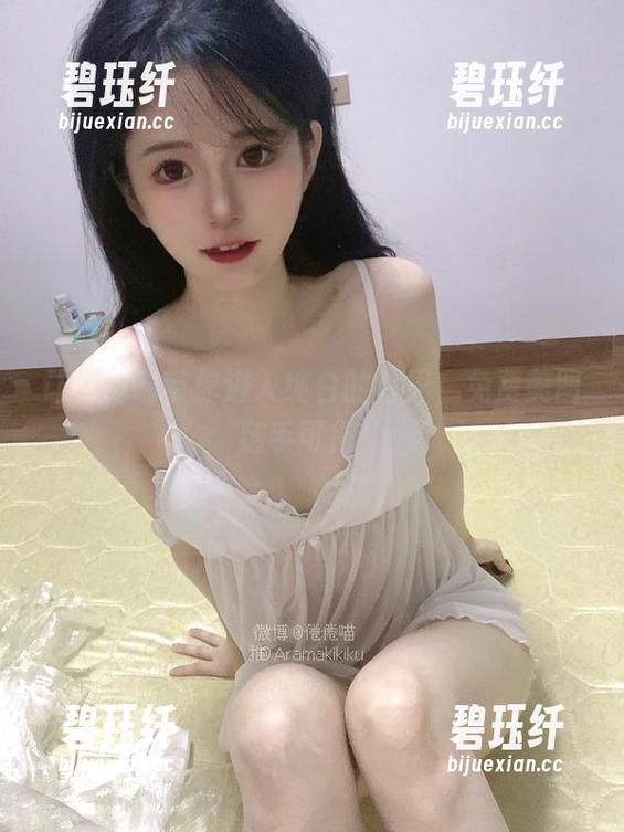倦倦喵 让倦倦喵带你进入纯白的世界,免费美图随手可得!