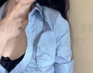 放课后体操服写真：倦倦喵，真的是在营造一天的慵懒气息吗？