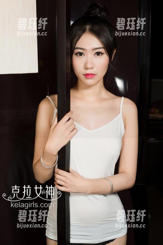 克拉女神 - 透过妮子的和服私拍原图，回味那些隐秘的小瞬间！