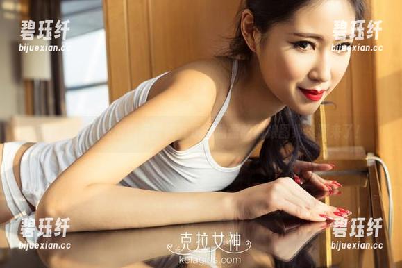 克拉女神-盈盈 克拉女神 - 在厨房里自得其乐:盈盈的厨娘图集资源来了!