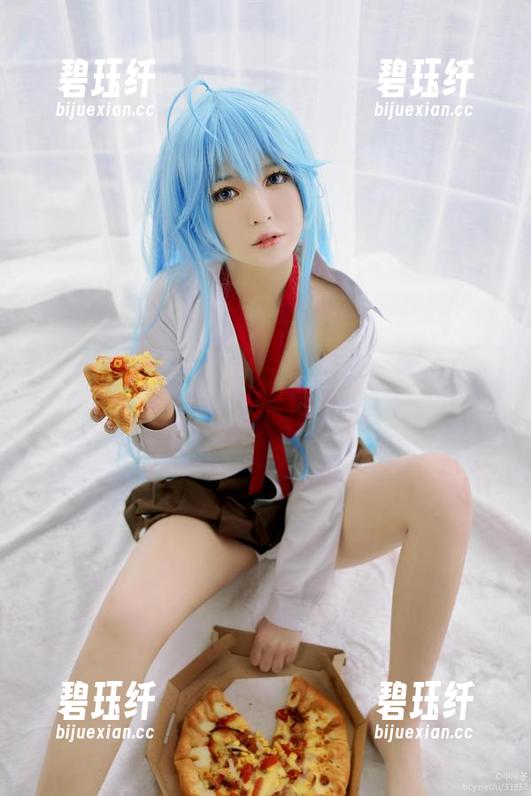 碧蓝航线兴登堡：半半子的无圣光写真，图片里透着一丝不可言喻的魅力…