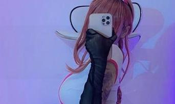 猫步轻盈，啾小妍Deer的暗夜魅影——写真集资源带你心跳加速！