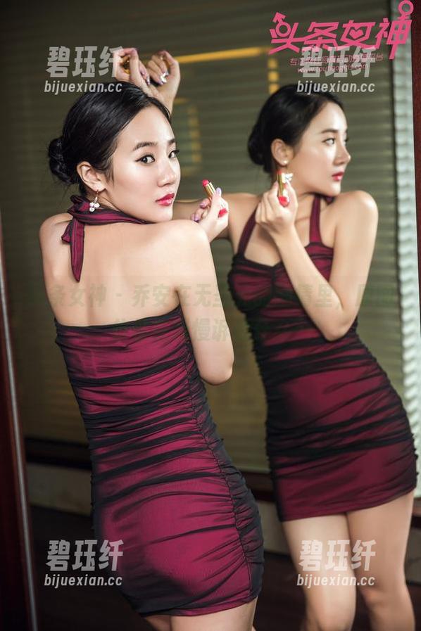 头条女神 - 乔安在无圣光的剧情里，原图仿佛在慢慢诉说什么…
