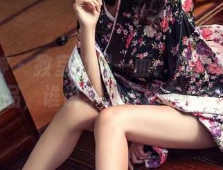 头条女神 – 教室的另一面：张梓柔的在线作品，谁说学习不能有点色？