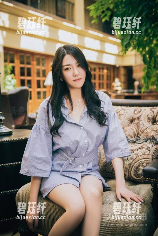 头条女神 - 高清图册里散发着透明气息的王竹，真是让人沉醉