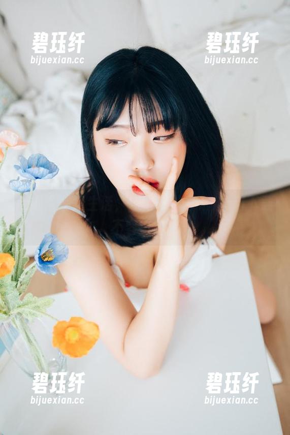用缎带装点生活，宋哈娜(송하나)高清下载不容错过！
