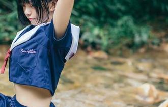 小野妹子w的丝袜写真,看得我有点想买新袜子!