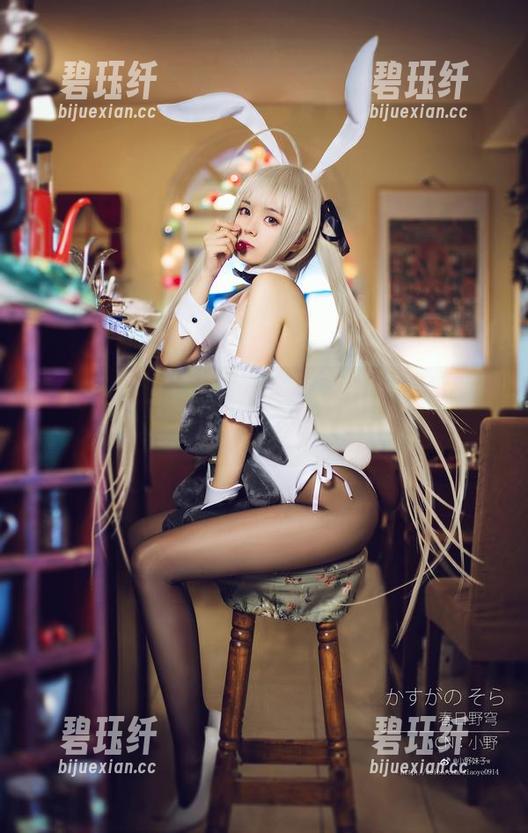 精选小野妹子w蕾姆泳装写真，这画面……简直像梦一样幻美！