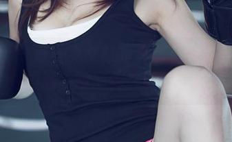 尤果网 – 曼曼兔女郎写真:当可爱与大胆相遇,瞬间炸裂的可爱!