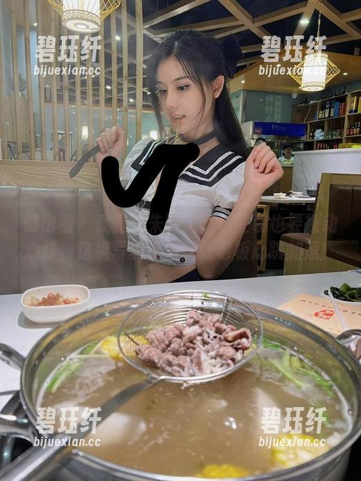 就是阿朱啊 微密圈 - 就是阿朱啊说:职业装也要撩动心弦,这组写真绝对能让老板心跳加速!