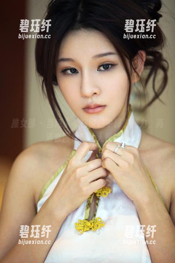 推女郎-纯小希 推女郎 - 当纯小希在旅拍中释放魅力,高清套图真是让人惊艳!