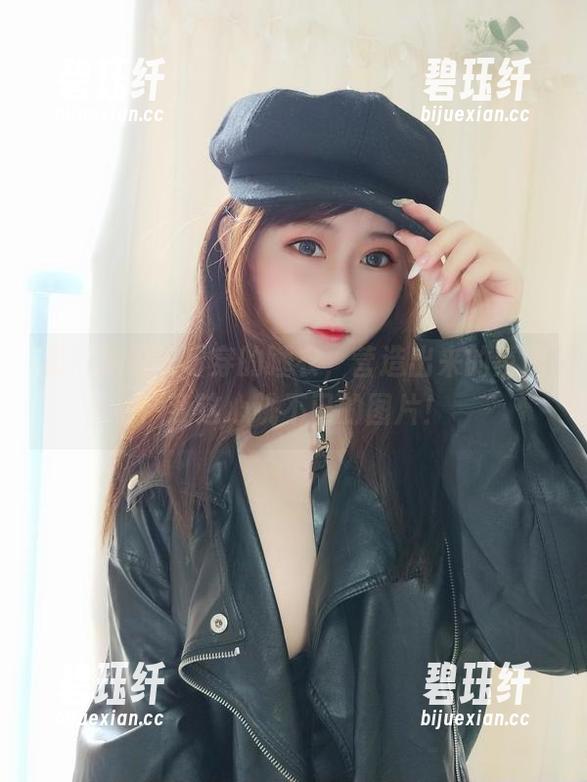看！是依酱呀穿的睡衣，营造出来的氛围，我这心跳不已的图片！