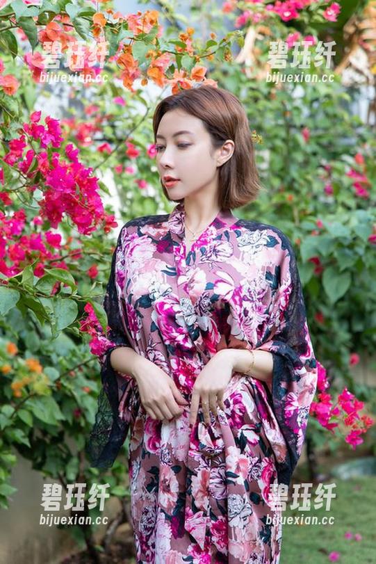 果儿Victoria 微密圈 - 果儿Victoria的黑丝全套写真,连体包臀让人眼睛一亮,心里也热乎乎的!