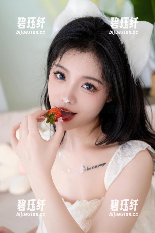 桃良阿宅长腿原图：我也是长腿精，但根本比不上她！