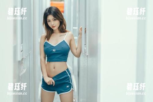 桃良阿宅 这件礼服原图来自桃良阿宅,真是个敢穿的浓妆艳抹的天使