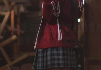 桜桃喵的制服交响曲：分享她的写真集，谁说只看一件就好？