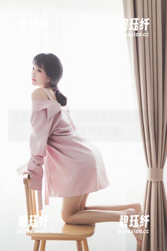 最新图库来了！桜桃喵的麻衣制服犹如东风拂面，简直好到炸裂！