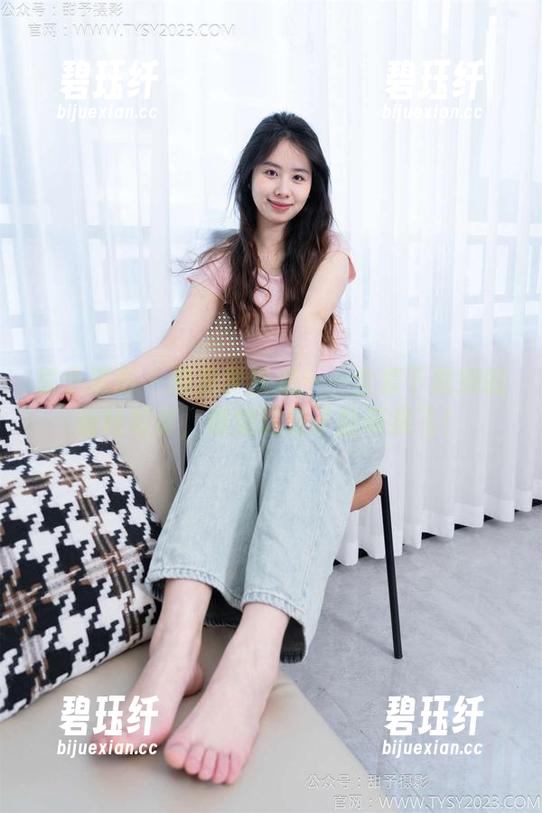 甜予摄影 - 跟着梦梦走——全套下载她的板鞋写真，感觉这鞋子能带我飞！