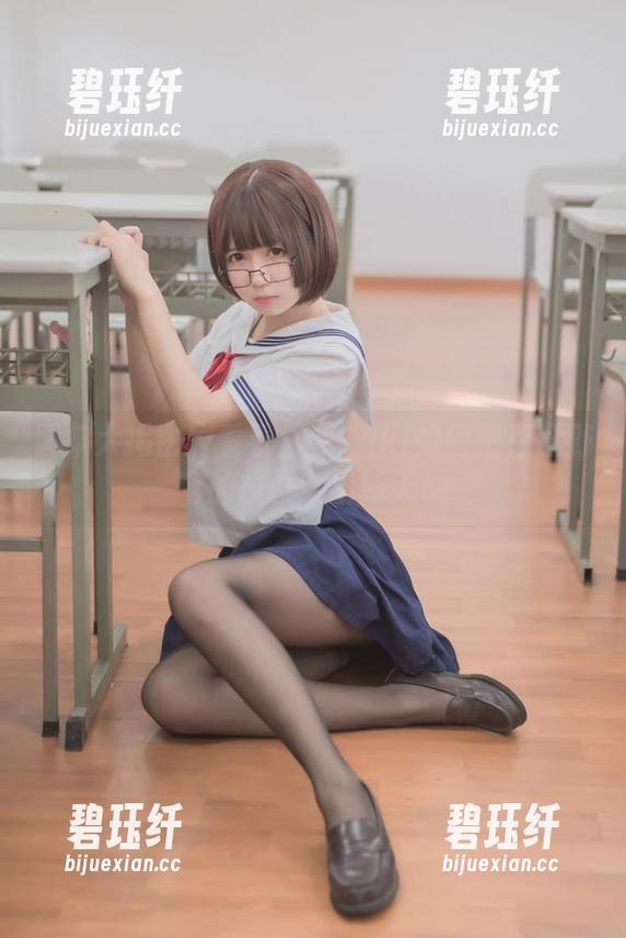 图集大揭密！看看白金Saki如何把春日野穹的校服穿出新天地